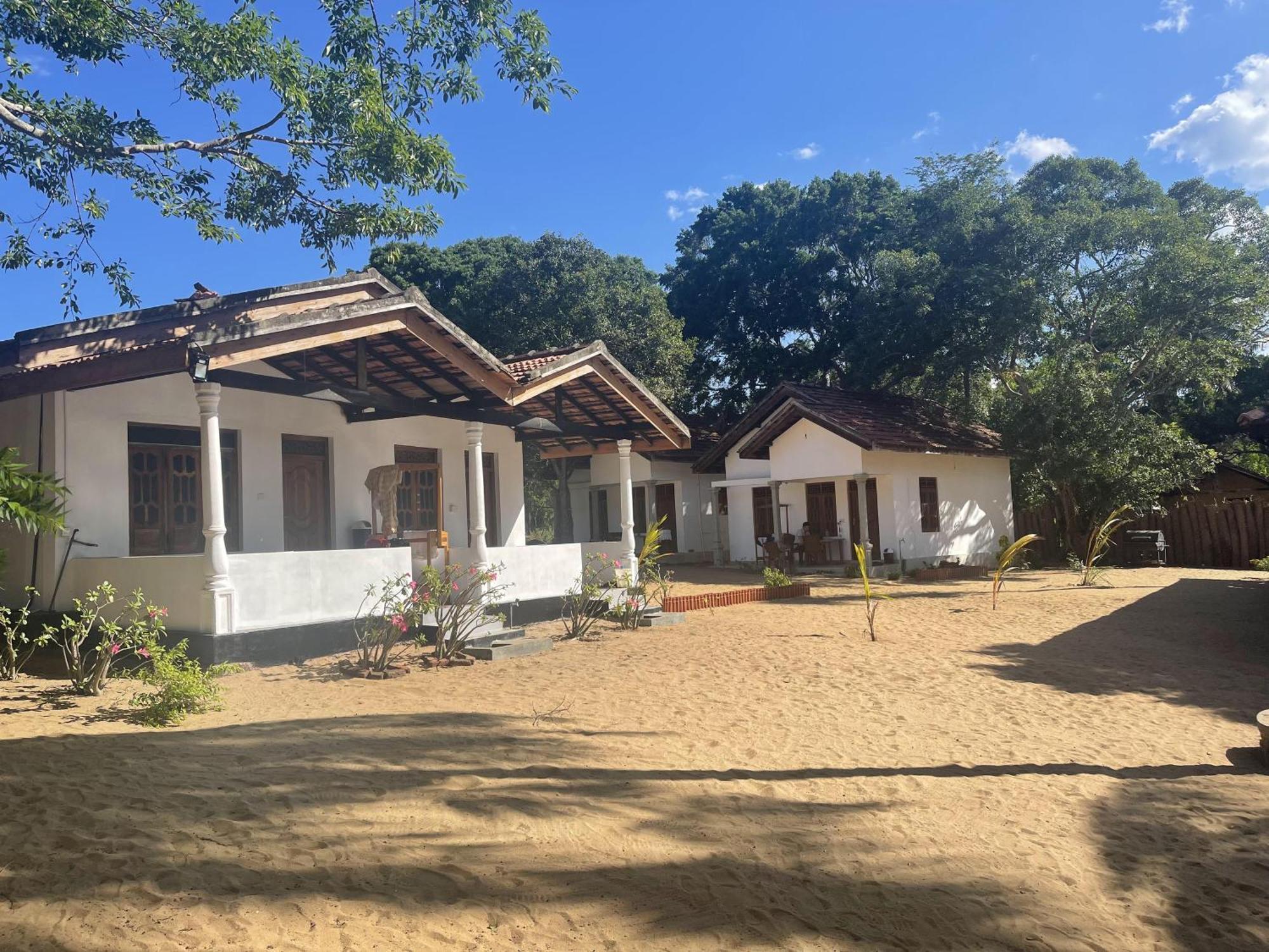 Albergue Coconut Hill Arugam Bay Exterior foto