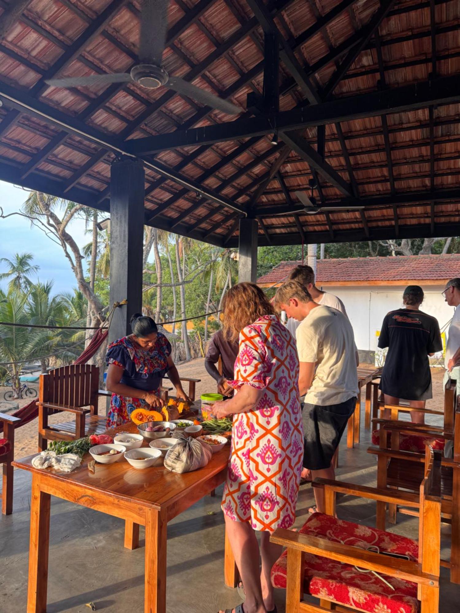 Albergue Coconut Hill Arugam Bay Exterior foto